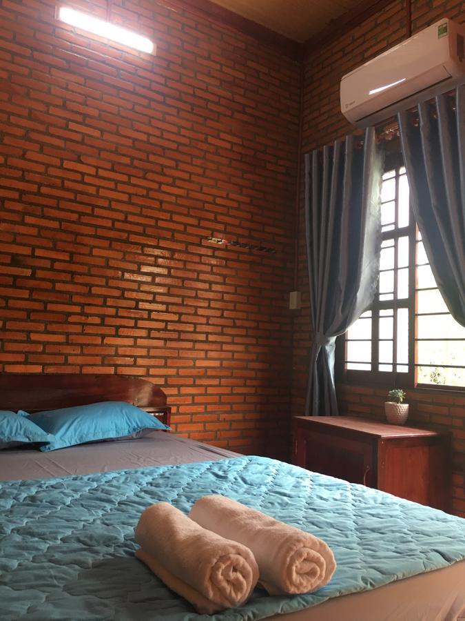 Nam Cat Tien Homestay Exterior foto